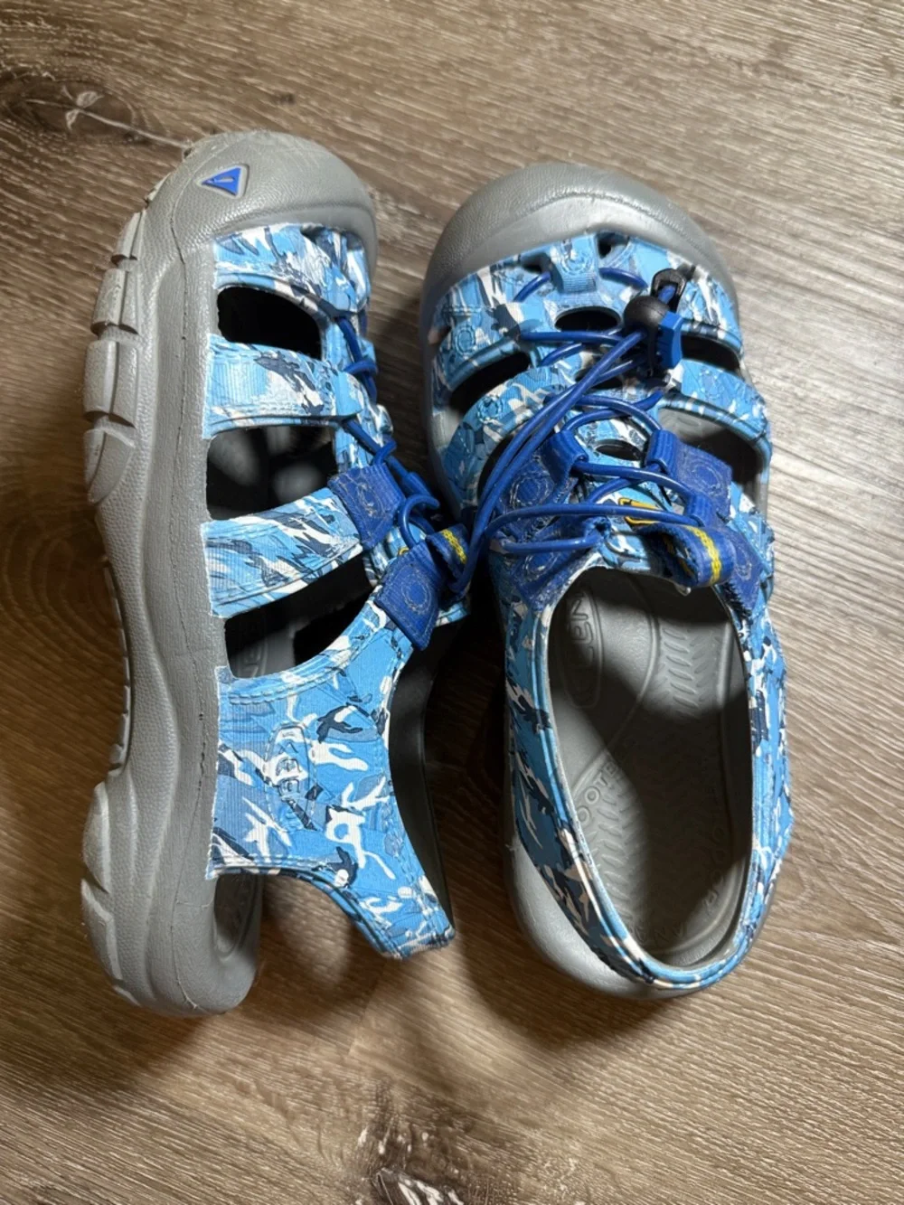 KEEN Blue Camo Youth SZ 4 Unisex Newport H2 Water Shoes Hiking / Waterproof